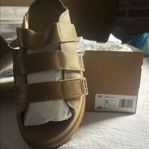 UGG women’s Sandals - Brown